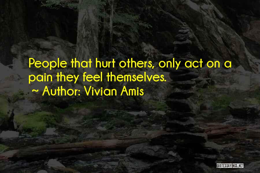 Fights In Friendship Quotes By Vivian Amis