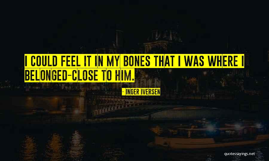 Great Gatsby Symbolism Green Light Quotes By Inger Iversen Great Gatsby Symbolism Green Light Quotes By Inger Iversen