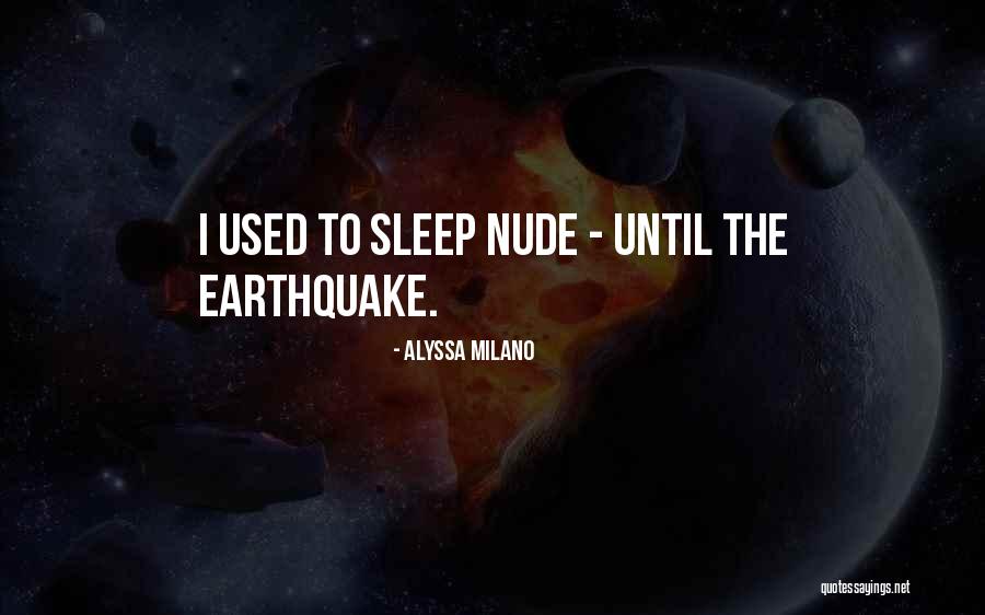 Moverse Rapido Quotes By Alyssa Milano Moverse Rapido Quotes By Alyssa Milano