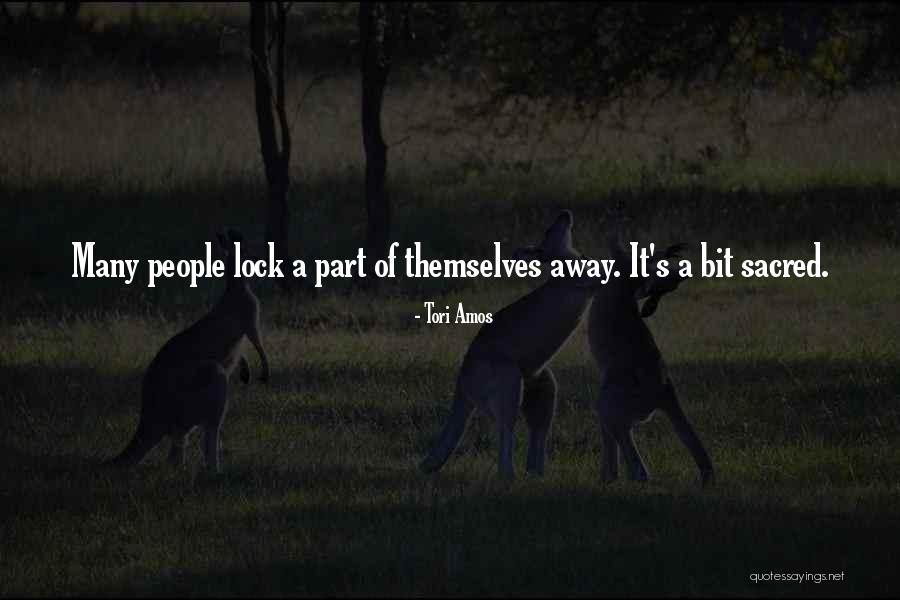 Nieboer Makelaar Quotes By Tori Amos Nieboer Makelaar Quotes By Tori Amos