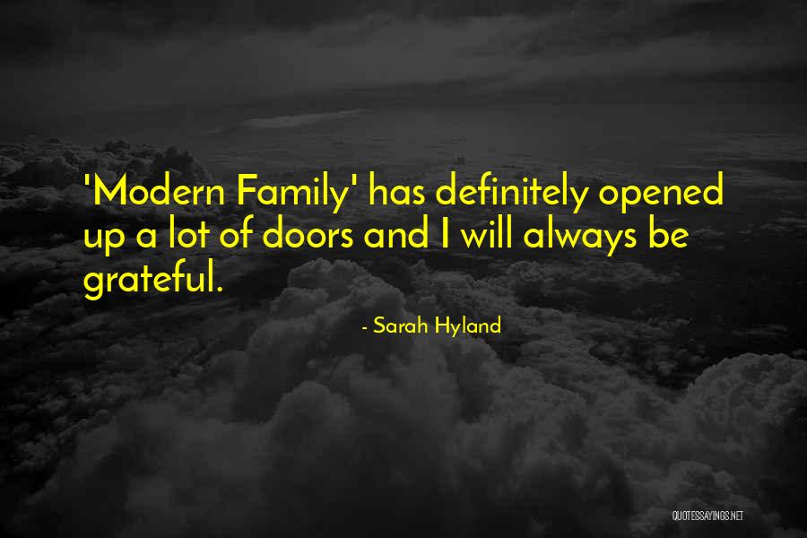 Roanne Van Quotes By Sarah Hyland Roanne Van Quotes By Sarah Hyland